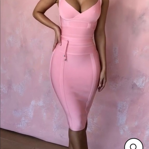 House of CB “belice” dress. Currently out of stock on website! Worn once - Picture 7 of 7